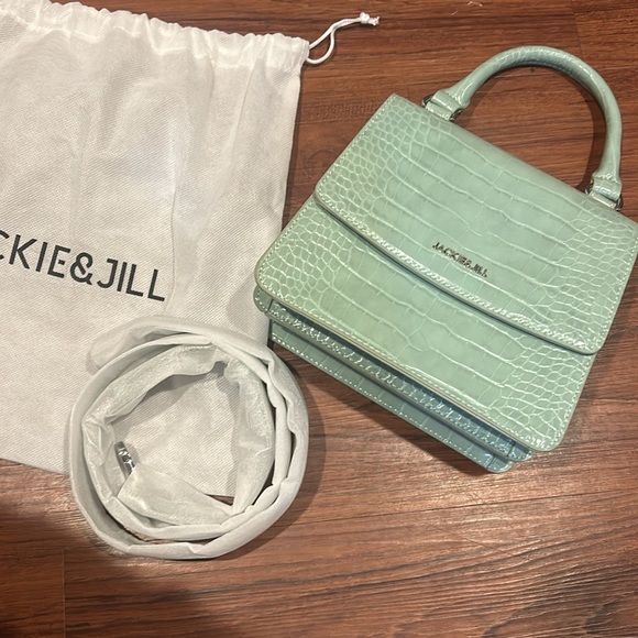 Jackie & Jill Crossbody Convertible Handbag. Purse Mint Green Faux Croc Dust Bag - Picture 2 of 4